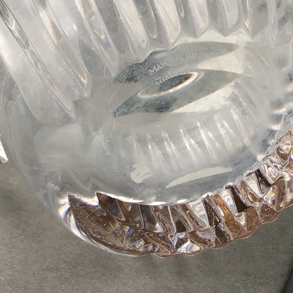 Waterford Crystal Marquis Hanover Cut, Clear Pitcher with Gold Trim - Picture 12 of 15